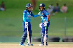 සංචාරක බටහිර ඉන්දීය කොදෙව් කාන්තා කණ්ඩායම සමගපැවති පළමු එක්දින තරගය කඩුලු 06කින් ජය ගැනීමට ශ්‍රී ලංකා කාන්තා කණ්ඩායම අද (ජුනි මස 15 වැනිදා) සමත් විය.