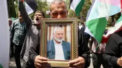 હાનિયાના નિધનનો શોક પાળી રહેલા પેલેસ્ટાઇવાસીઓ 