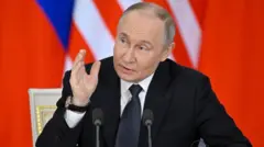 Vladimir Putin arimo kuvuga mu kiganiro n'abanyamakuru