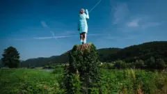 Iyi shusho yakuwe mu ngiga y'igiti hakoreshejwe urukero