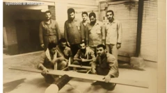 Estudiantes en un taller de la Universidad de Isfahán trabajando en un proyecto con drones, en una imagen del libro "A la sombra del Shahed".