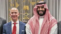 Jeff Bezos en compagnie de Mohamed Bin Salman