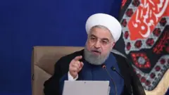 ইরানের প্রেসিডন্ট হাসান রুহানি। তিনি সতর্ক করেছেন আর্মেনিয়া-অজারবাইজান যুদ্ধ আঞ্চলিক সংঘাতে রূপ নিতে পারে