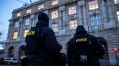 policiaissite para apostar em jogos de futebolfrente à universidade