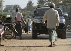 ပြန်ဝတ်ပြုခွင့်ရတဲ့ ဂျာမေဗလီကြီးရှိရာ မောင်တောမြို့ တနေရာကို တွေ့ရစဉ်