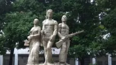 অপরাজেয় বাংলা, ঢাকা বিশ্ববিদ্যালয়।