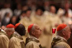 Cardeais durante missa no Vaticano