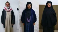 Əbu Bəkr əl-Bağdadinin bacısı Rasmiya Awad-ın əri (solda), Rasmiya Awad (mərkəzdə), Awadın gəlini (sağda)