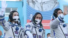 Космонавт Антон Шкаплеров, актриса Юлия Пересильд и режиссер Клим Шипенко