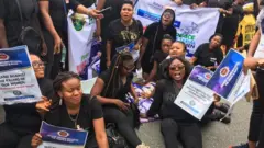 Women dey protest