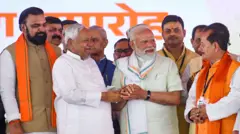 पीएम मोदी, सीएम सम्राट चौधरी, पूर्व मुख्यमंत्री नीतीश कुमार