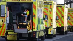 Ambulans çalışanı