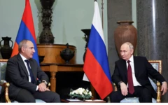 Paşinyan və Putin