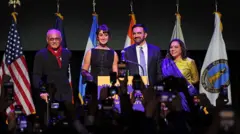 زهران ممدانی به همراه همسر و پدر و مادرش