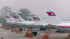 Aeronaves da Air Koryo enfileiradas no aeroportobwin 88Samjiyon, na Coreia do Norte,bwin 88fotobwin 88arquivo