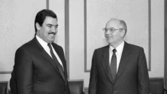 میخائیل گورباچف، رهبر شوروی و داکتر نجیب‌الله رئیس جمهور افغانستان