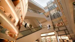 Vista do centro comercial Westfield, em Londres.