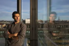 Josef em seu escritório