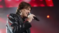 Čola puni dvorane već duže od pola veka