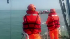 台灣海巡署營救非法越界落水的中國漁民