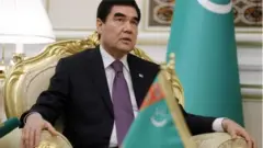 Гурбангулы Бердимухамедовдун өзүнүн бир аптадан бери эл алдына чыкпай атканы толтура ар кандай жоромолдорго жем таштады.