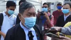 နှစ်ဖက် ညှိနှိုင်းမှု မရှိခဲ့လို့ ဒီအမှုကို တရားမအမှု လုပ်ထုံးလုပ်နည်းအတိုင်း ဆက်သွားမယ်လို့ တရားလိုရှေ့နေ ဦးခင်မောင်ဇော်ပြော
