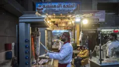 محل شاورما سوري في مصر