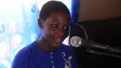 Au Bénin, un groupe de musique entièrement composé d'adolescentes