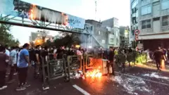 İran protesto