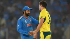 రోహిత్ శర్మ, కమిన్స్