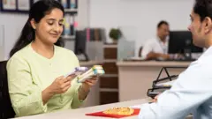 கடன், வங்கி, நிதி நிறுவனம் 