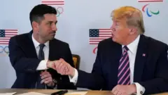 Mfichuzi huyo anasema kwamba Chad Wolf kushoto alimwambia kuwacha kutoa uchambuzi kuhusu uingiliaji wa Urusi