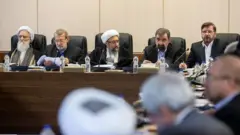 محسن رضایی (نفر دوم از راست) دبیر مجمع تشخیص مصلحت نظام است