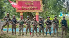 စဥ်ကူးမြို့အဝင်မှာတွေ့ရတဲ့ မန္တလေး(MDY PDF) တပ်ဖွဲ့ဝင်များ