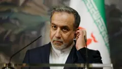 عباس عراقچی حاضر به جلسه پرسش و پاسخ بنیاد کارنگی نشد و این اندیشکده آمریکایی اعلام کرد سخنرانی ویدئویی او را لغو کرده است