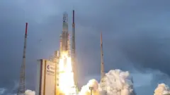 Запуск ракеты Ariane 5 с телескопом на борту
