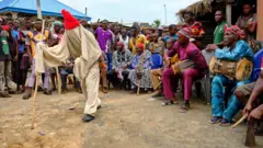 Ndị na-eme omenala ịgba mmanwụ