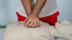Matibabu ya Msaada wa Kwanza wa CPR