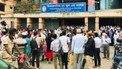 শিক্ষকের বিরুদ্ধে যৌন হয়রানির অভিযোগ ওঠায় অভিভাবকদের অনেকেই উদ্বেগ প্রকাশ করেছেন