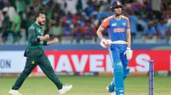 ඉන්දීය පිතිකරුවෙකු දවා ගැනීමේ ප්‍රීතිය සමරන පකිස්ථාන පන්දු යවන්නෙක් 