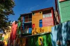 Casas em cores vivas de La Boca, em Buenos Aires (Argentina)