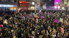 25 Kasım: Kadınlar şiddete karşı sokakta