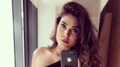 ইনস্টাগ্রামে জারা আবিদের সেলফি