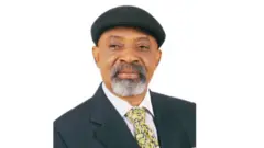 Minista na-ahụ maka ndị ọrụ nakwa owuwe ọrụ na Naịjirịa - Chris Ngige