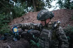  ড্রোন হাতে ইউক্রেনের সেনা। 