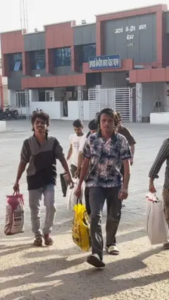 बिहार में ये स्टूडेंट्स जेल से रिहा हुए हैं