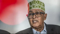 madaxweynaha Somaliland Cabdiraxmaan Maxamed Cabdillaahi (Cirro).