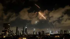 Работа ПРО Израиля в небе над Тель-Авивом