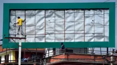 होर्डिङ बोर्ड 