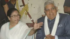 पश्चिम बंगाल की मुख्यमंत्री ममता बनर्जी और राज्यपाल जगदीप धनखड़